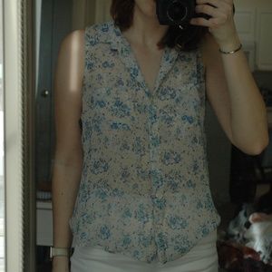 Floral Ambiance Apparel Sleeveless Blouse